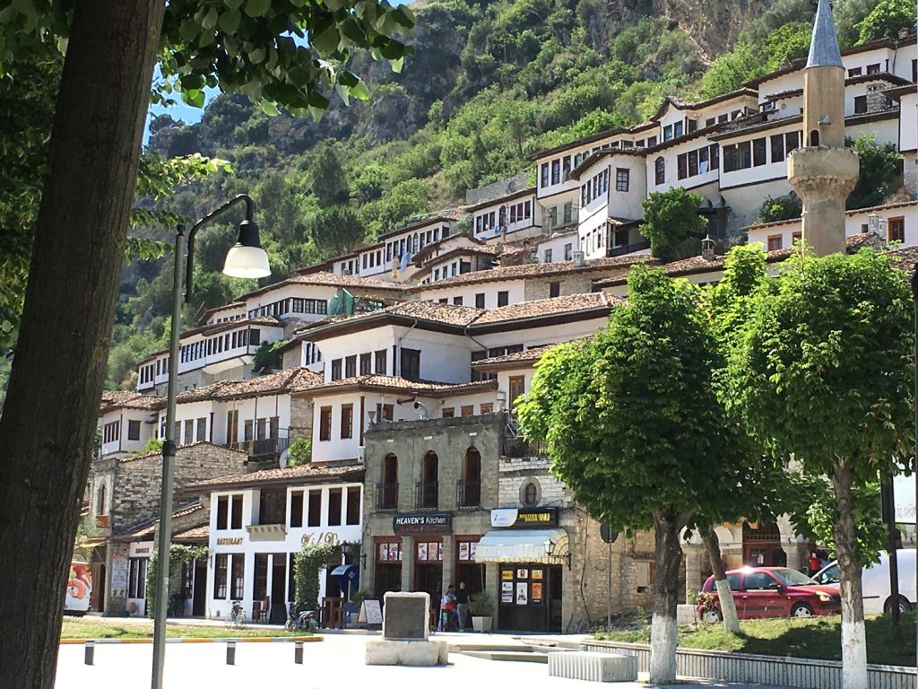 Albanien